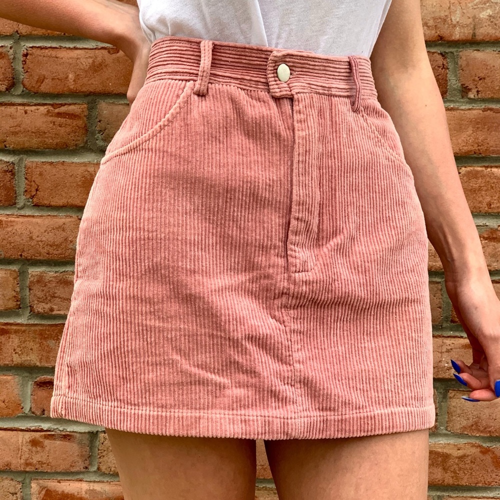 Adorable Kendall and Kylie mini skirt!
